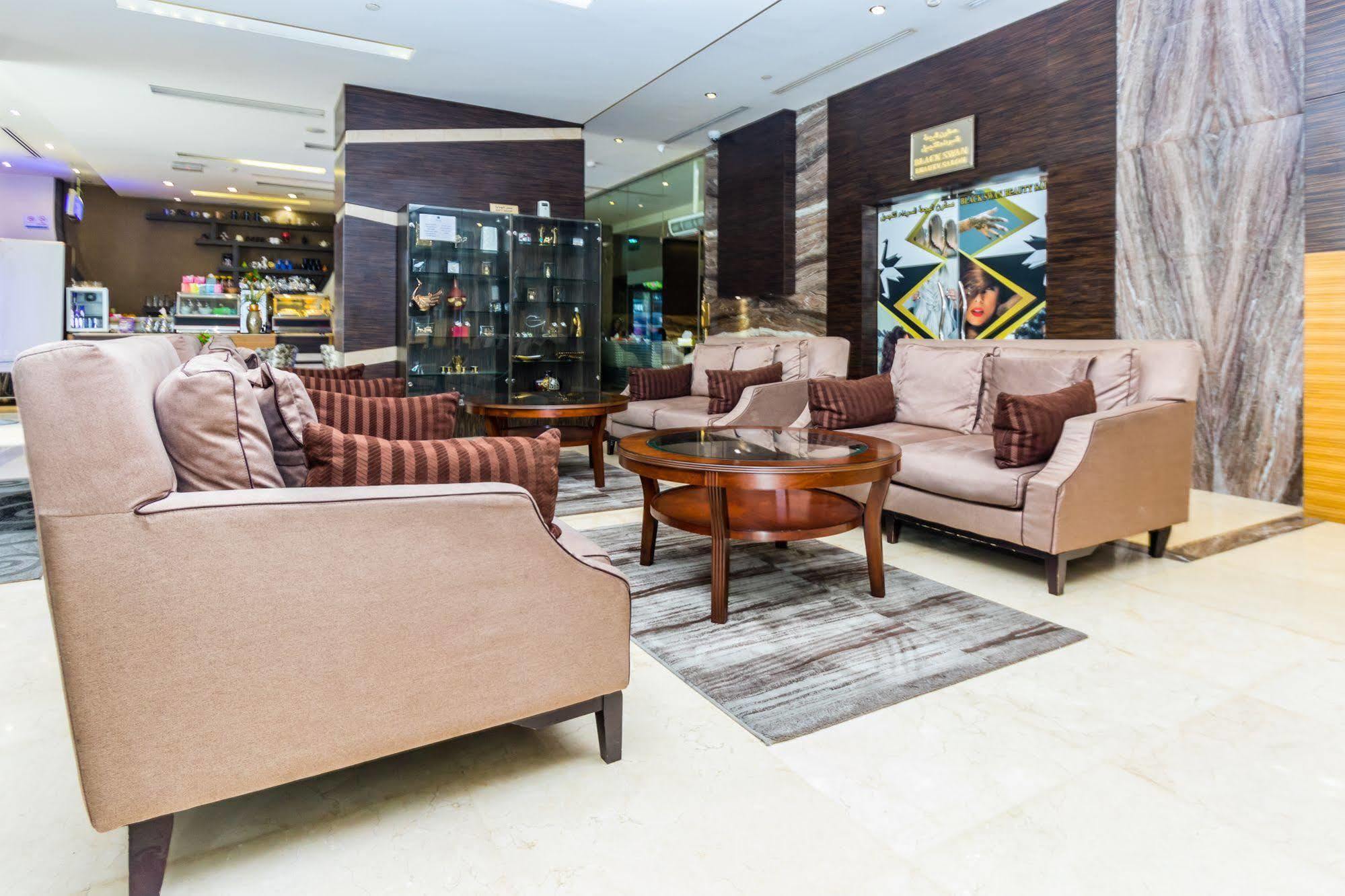 Nehal Hotel Abú Dhabí Exteriér fotografie