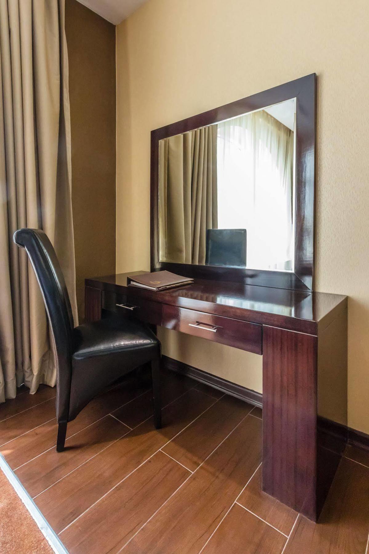 Nehal Hotel Abú Dhabí Exteriér fotografie